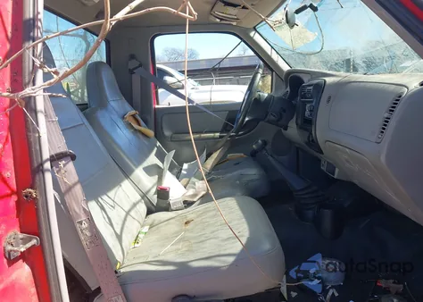 2000 Ford Ranger Xl/Xlt z USA, uszkodzony, nr VIN 1FTYR10C5YTB40841